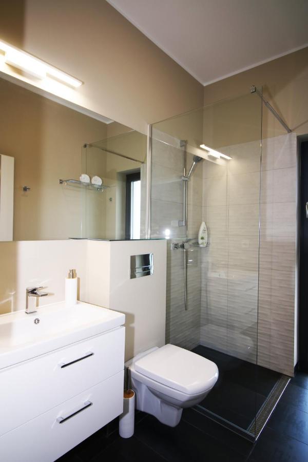 The Butterfly Hotel Sangeorgiu de Mures Ngoại thất bức ảnh