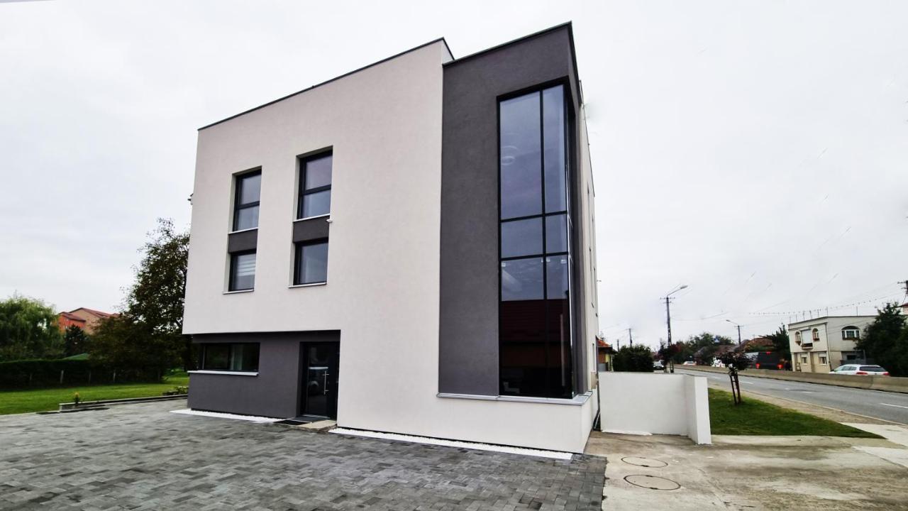 The Butterfly Hotel Sangeorgiu de Mures Ngoại thất bức ảnh